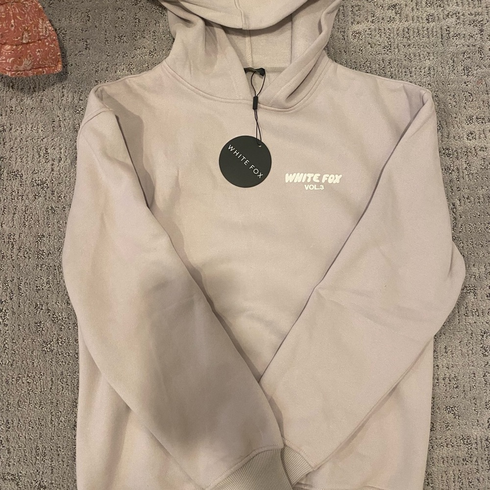 vol.3 white fox hoodie